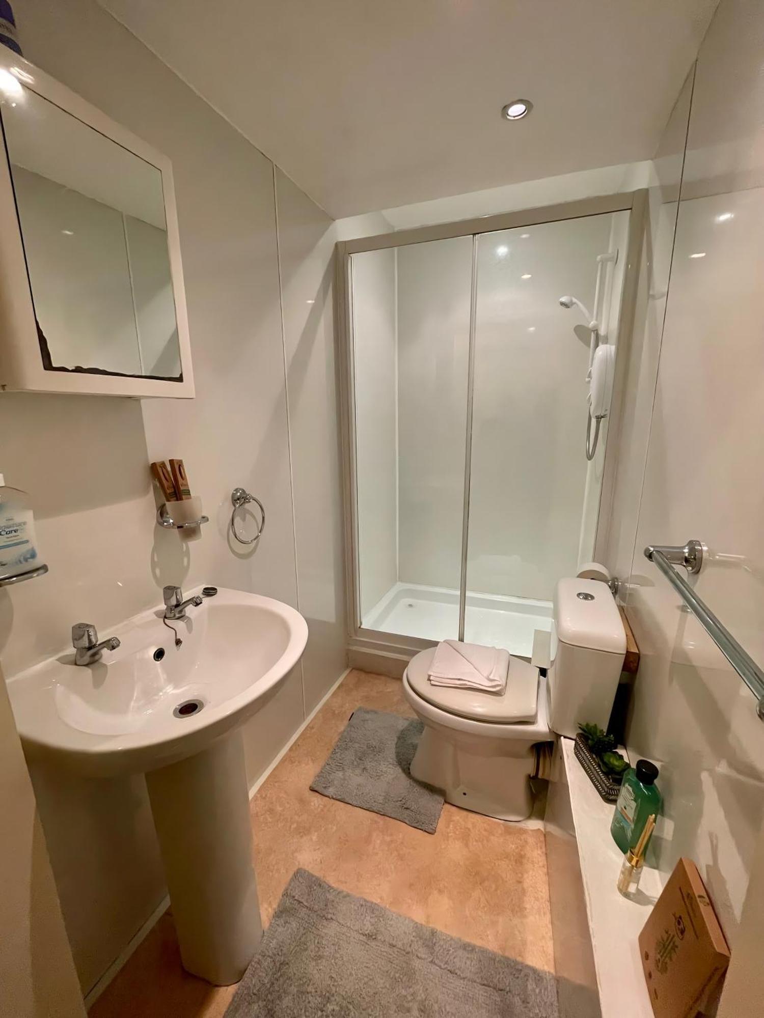 Comfy 2 Bedroom Flat Near Edinburgh City Center ภายนอก รูปภาพ